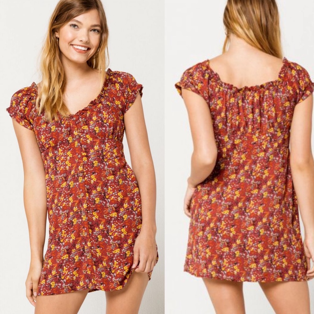 Sky + Sparrow Tilly’s Ditsy Peasant Button Dress